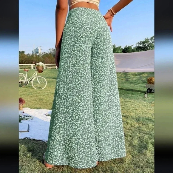 Ditsy Floral Print High Waist Wide Leg Pants - Picture 6 of 6